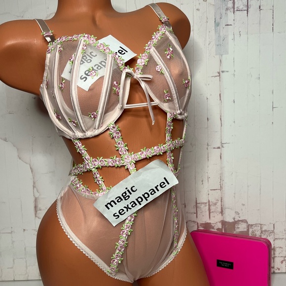 Victoria's Secret Other - VS XL WICKED UNLINED ROSEBUD EMBROIDERY TEDDY LINGERIE APPLIQUÉ BONED STRAPPY